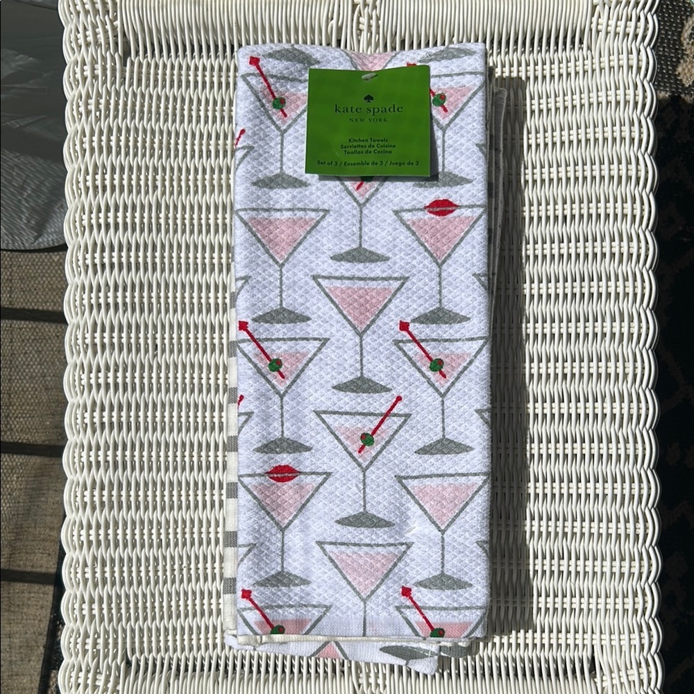 Kate Spade Martini Print Towel Set of Three NWT - Picture 2 of 5